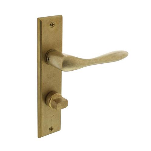 Deurklink Banaan met schild WC63/8mm messing getrommeld, Doe-het-zelf en Verbouw, Hang- en Sluitwerk, Klink of Kruk, Nieuw, Koper of Messing