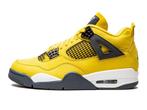 Air Jordan 4 Retro Lightning (2021) - Maat 41 EU, Ophalen of Verzenden, Nieuw, Jordan