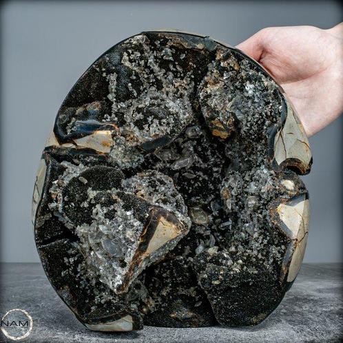 Natuurlijke septaria druse met calcietkristallen - Van, Verzamelen, Mineralen en Fossielen