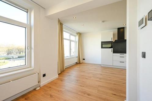 Studio Van t Hoffplein in Schiedam, Huizen en Kamers, Kamers te huur, 20 tot 35 m², Overige regio's