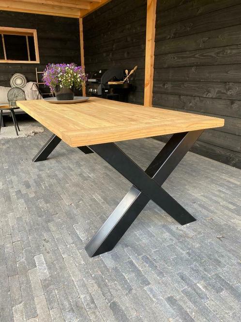 Stoere tuintafel van Lariks / Douglas met stalen onderstel, Tuin en Terras, Tuintafels, Nieuw, Rechthoekig, Ophalen of Verzenden