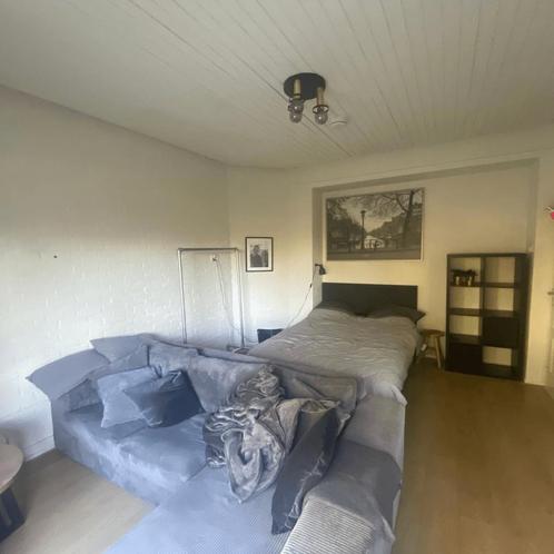 Kamer met Balkon te huur gevonden in Groningen, Huizen en Kamers, Kamers te huur, 20 tot 35 m², Groningen