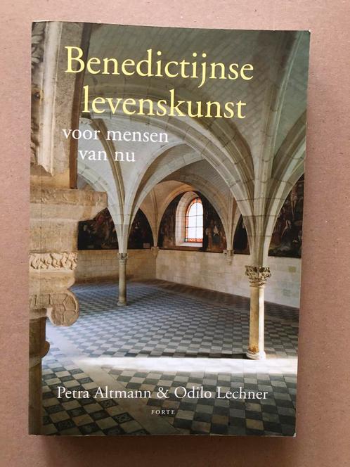 Benedictijnse levenskunst - Voor mensen van nu - nieuwstaat, Boeken, Godsdienst en Theologie, Zo goed als nieuw, Christendom | Katholiek
