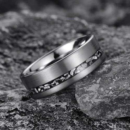 TUNGSTEN RING met METEORIET INLEG. Handgemaakt. Het beste, Verzamelen, Mineralen en Fossielen