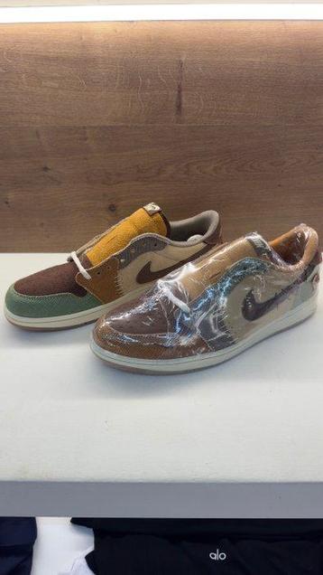 Air Jordan - Air Jordan 1 Low OG Voodoo Zion Williamson - beschikbaar voor biedingen