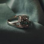 Witgouden ring met smaragd en diamant | 0,09 ct., 18 tot 19, Gebruikt, Overige kleuren, Ophalen of Verzenden