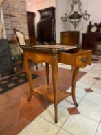 Bijzettafel - massief hout - Antiek Frans bijzettafelt