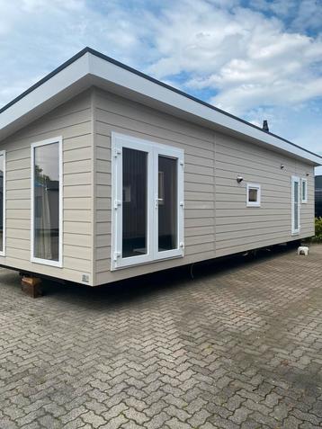 Luxe Chalet 11x4,3m – 2 Slaapkamers | Comfort &amp; Stijl! beschikbaar voor biedingen