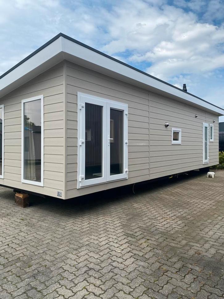 Luxe Chalet 11x4,3m – 2 Slaapkamers | Comfort &amp; Stijl!, Caravans en Kamperen, Stacaravans, tot en met 4
