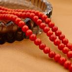 Antiek bloedkoraal kralenarmband met gouden sierslot, Sieraden, Tassen en Uiterlijk, Gebruikt, Overige kleuren, Ophalen of Verzenden