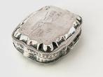 Pillendoosje - .833 zilver - 167 jaar oud doosje., Antiek en Kunst, Antiek | Goud en Zilver