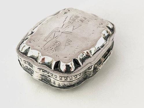 Pillendoosje - .833 zilver - 167 jaar oud doosje., Antiek en Kunst, Antiek | Goud en Zilver