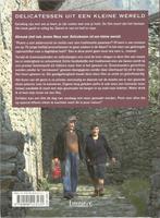 Delicatessen uit een kleine wereld 9789090223131, Boeken, Verzenden, Gelezen