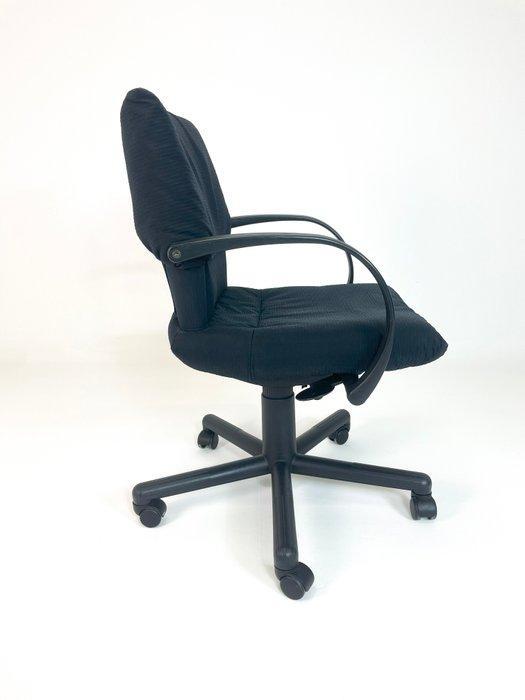 Vitra - Mario Bellini - Stoel - Figuur - Plastic, Textiel, Antiek en Kunst, Antiek | Meubels | Stoelen en Banken