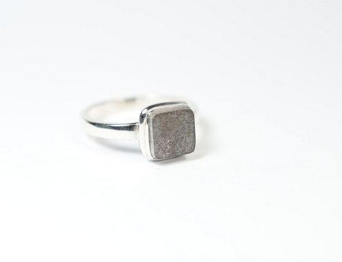 Muonionalusta meteoriet IJzeren meteoriet ring / nieuw -, Verzamelen, Mineralen en Fossielen