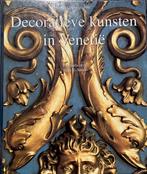 Decoratieve kunsten in VenetiÃ« 9783829043229, Boeken, Overige Boeken, Gelezen, Doretta Davanzo Poli, Verzenden