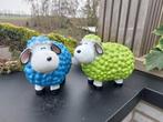Beeld, set of 2 colorful lambs - 17 cm - polyresin