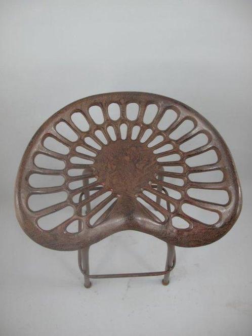 Tuinmeubelset - Gietijzer - Bar kruk / Tuinkruk, Antiek en Kunst, Curiosa en Brocante