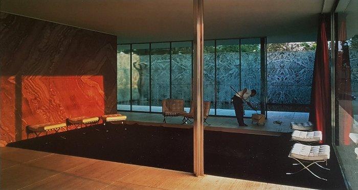 Jeff Wall - Morning Cleaning, Antiek en Kunst, Antiek | Overige Antiek