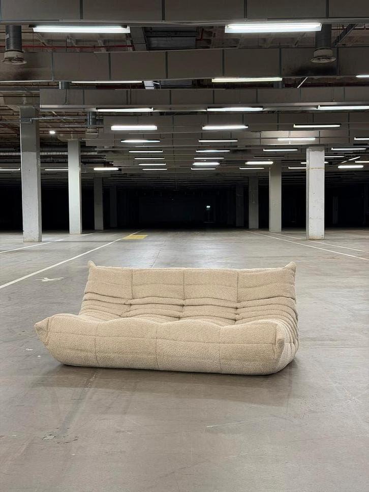 Ligne Roset Togo | Boucle | NIEUWSTAAT + Garantie, Huis en Inrichting, Banken | Bankstellen, 150 tot 200 cm, 75 tot 100 cm, Rechte bank