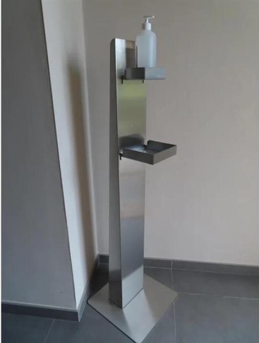 Desinfectiezuil met schappen, Zakelijke goederen, Horeca | Overige, Verzenden