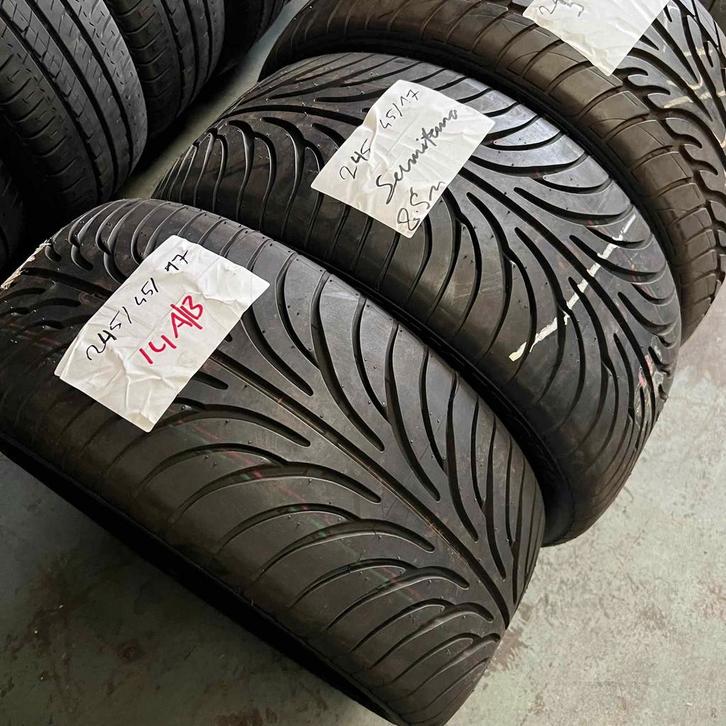 2 x Sumitomo 245-45-17 Zomerbanden 8,5mm, Auto-onderdelen, Banden en Velgen, 17 inch, Zomerbanden, 245 mm, Personenwagen, Gebruikt