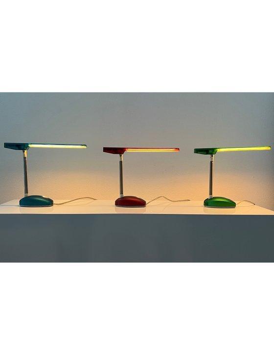 Artemide - Ernesto Gismondi - Tafellamp (3) - Model, Antiek en Kunst, Antiek | Lampen