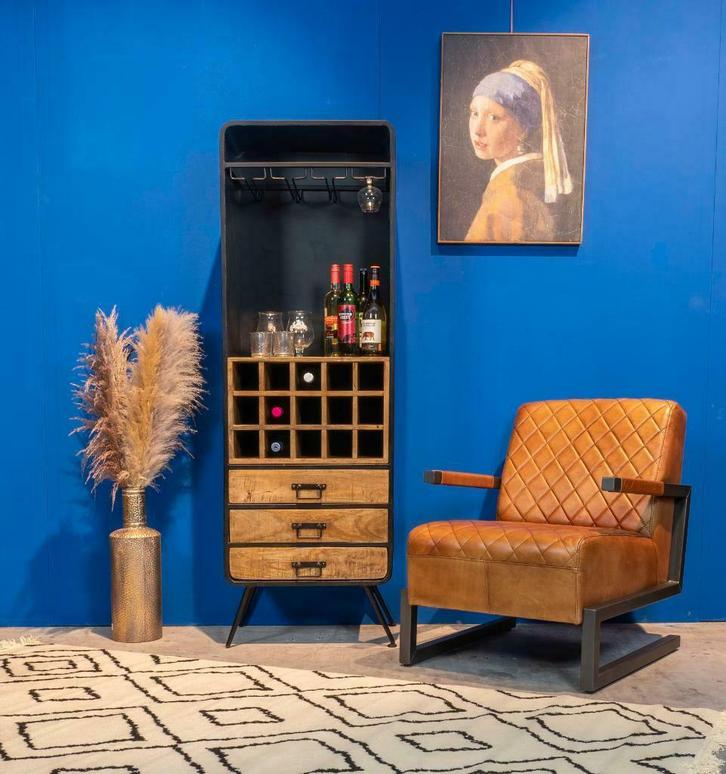 Industriële wijn / drankkast van staal en hout, Huis en Inrichting, Woonaccessoires | Wijnrekken, Nieuw, Metaal, 75 cm of meer