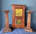 Klok met zijstukken (3) - Brons, Hout - 1850-1900 - Attr., Antiek en Kunst