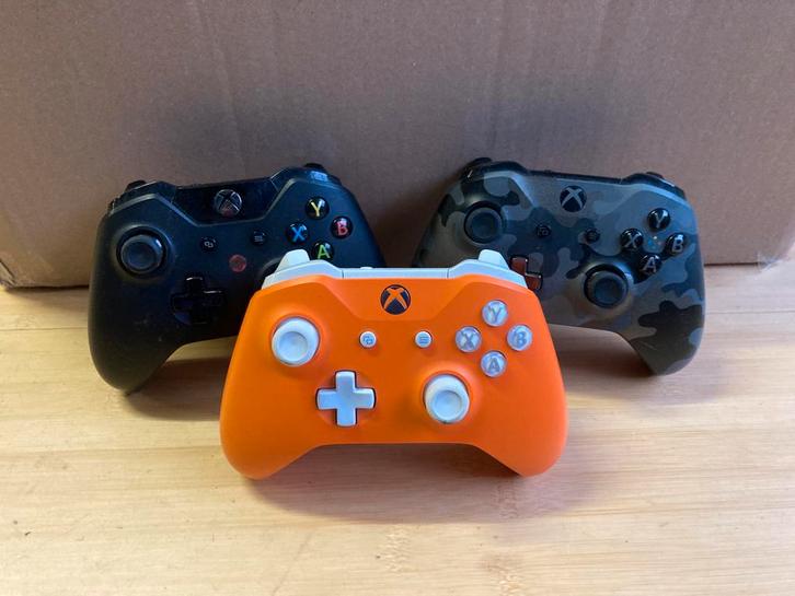 Xbox One Controller (origineel) veel keuze, vanaf, Spelcomputers en Games, Spelcomputers | Xbox | Accessoires, Zo goed als nieuw