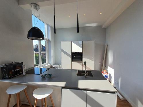 Appartement te huur/Expat Rentals aan Balistraat in Den ..., Huizen en Kamers, Expat Rentals