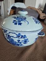 Soepterrine met deksel, China, 18e/19e eeuw, porselein,