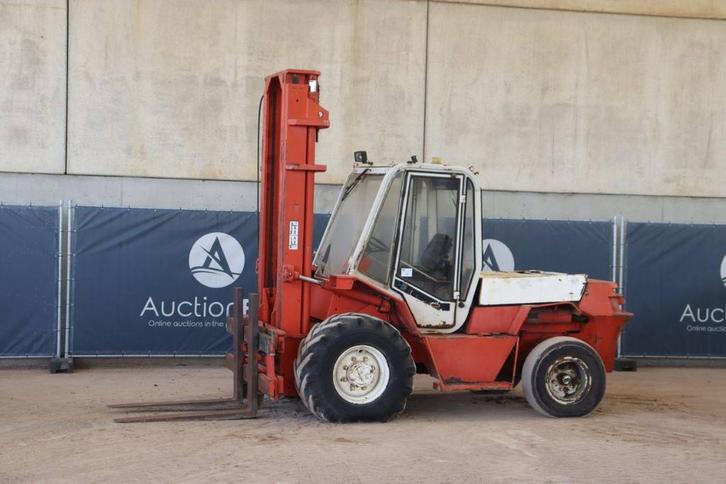 Veiling: Ruw-terreinheftruck Manitou Diesel, Zakelijke goederen, Machines en Bouw | Heftrucks en Intern transport, Ruwterrein