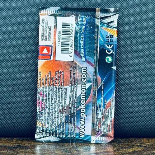 Pokémon Booster pack - Cosmic Eclipse, Hobby en Vrije tijd, Verzamelkaartspellen | Pokémon