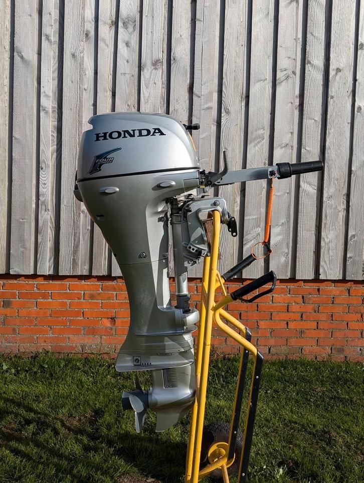 Honda 8pk buitenboordmotor langstaart zuinige 4 takt motor, Watersport en Boten, Buiten- en Binnenboordmotoren, Buitenboordmotor