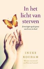 In het licht van sterven 9789020209624 Ineke Koedam, Verzenden, Gelezen, Ineke Koedam