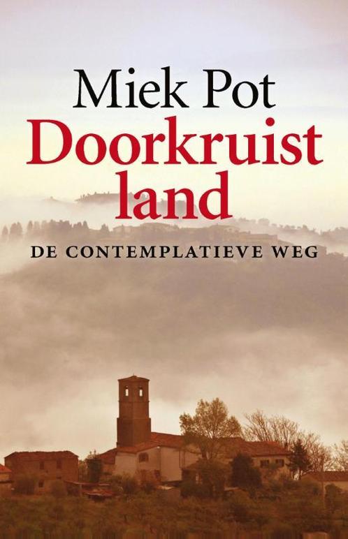 Doorkruist land 9789082203202 Miek Pot, Boeken, Esoterie en Spiritualiteit, Zo goed als nieuw, Verzenden