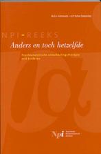 NPI-reeks - Anders en toch hetzelfde 9789023238553, Boeken, Gelezen, M. Schmeets, Verzenden