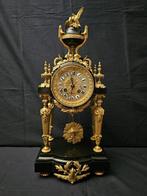 Tafelklok Lodewijk XVI-stijl - Verguld brons - 1850-1900