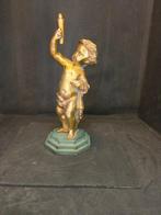 Beeld, small putto placed on an octagonal pedestal - 20.5 cm, Antiek en Kunst
