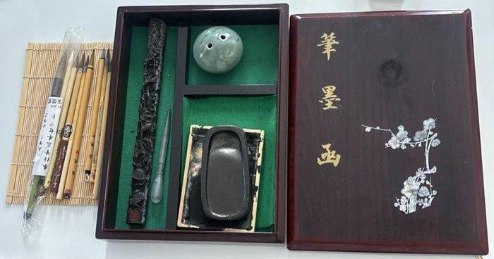 Antiek kalligrafieset met 3D-sculpturen, inktsteen en, Antiek en Kunst, Antiek | Overige Antiek