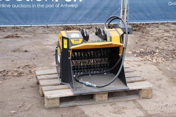 Veiling: Aanbouwdeel MB MB-HDS307 2023 met Aansluiting CW-05, Zakelijke goederen, Machines en Bouw | Onderdelen, Ophalen