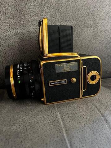 Hasselblad 500C/M Gold + Planar CF 80/2.8 + A12 beschikbaar voor biedingen