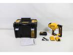 DeWalt DCN680D2 18V Li-Ion Accu tacker set (2x 2.0Ah accu), Verzenden, Zo goed als nieuw