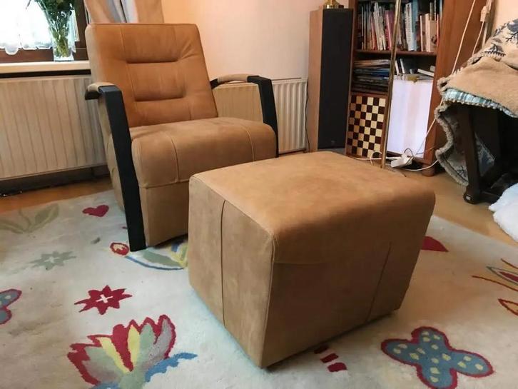 Fauteuil met stalen frame - met hocker - bruin leer, Huis en Inrichting, Fauteuils, Nieuw, Leer, Ophalen of Verzenden