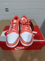 Nike - Dunk Low - Low-top sneakers - Maat: EU 41, Nieuw