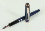 Parker - Sonnet III France Deep Blue pennino in oro bianco, Verzamelen, Pennenverzamelingen, Nieuw