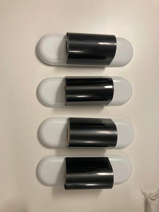 Artemide - Vico Magistretti - Lamp (4) - Metaal - Artemide, Antiek en Kunst, Antiek | Lampen