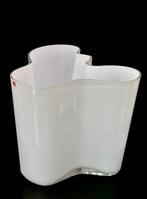 Iittala - Alvar Aalto - Vaas - Savoy Model 3030 - Mond/Hand