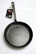 Hand Forged and Hammered Carbon Steel ø 28cm Pan - Pan -